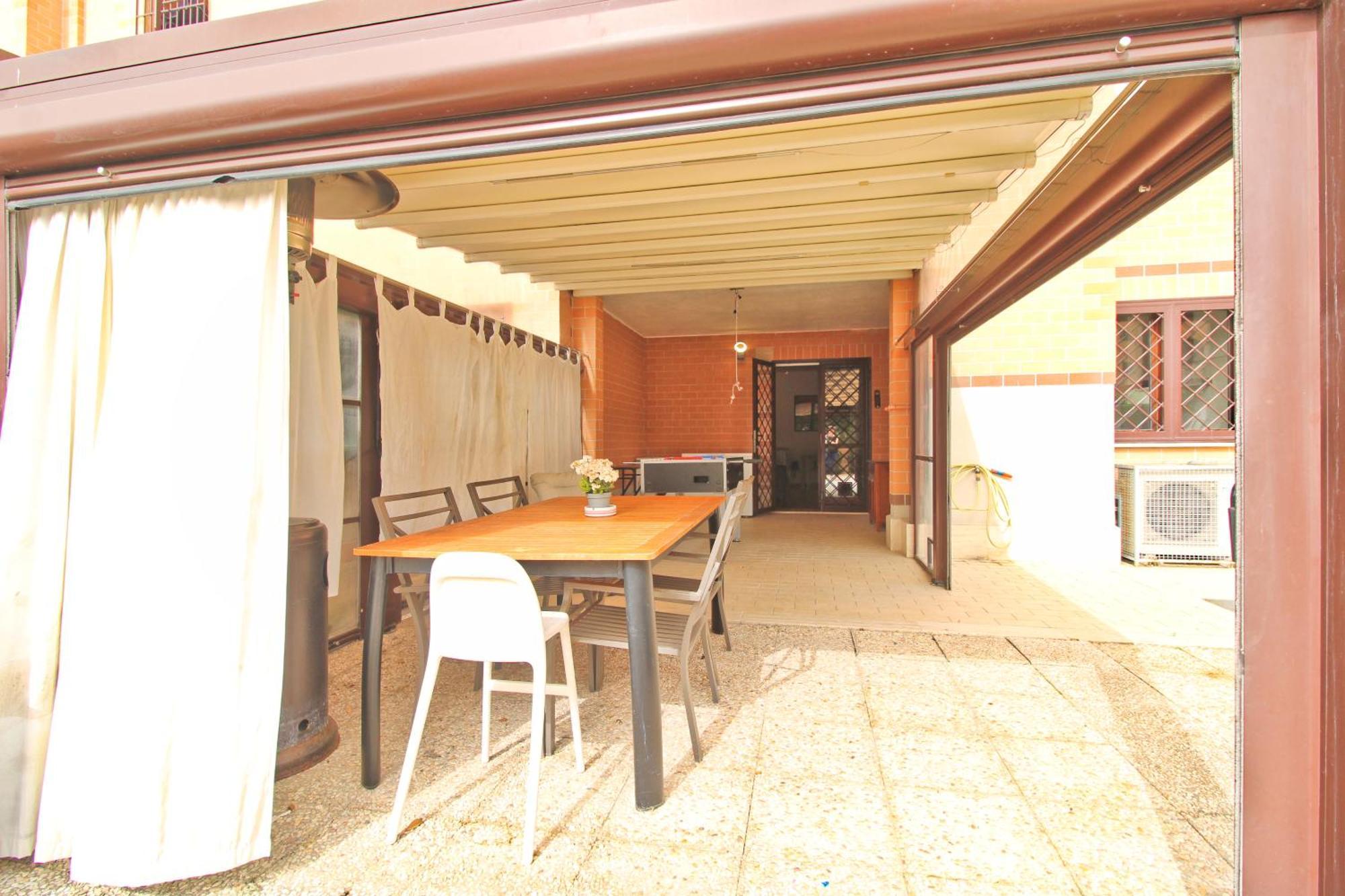 Garden Apartment *
